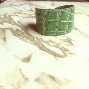 Crocodile skin cuff bracelet. Turquoise/green